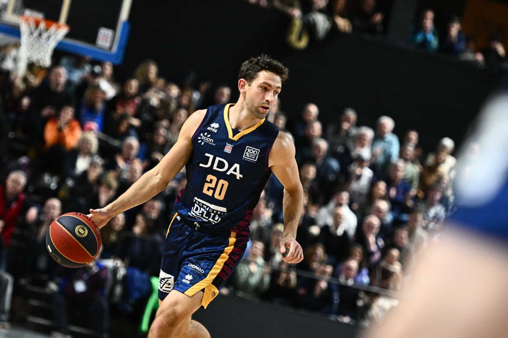 Michael Stockton prolongé par Dijon