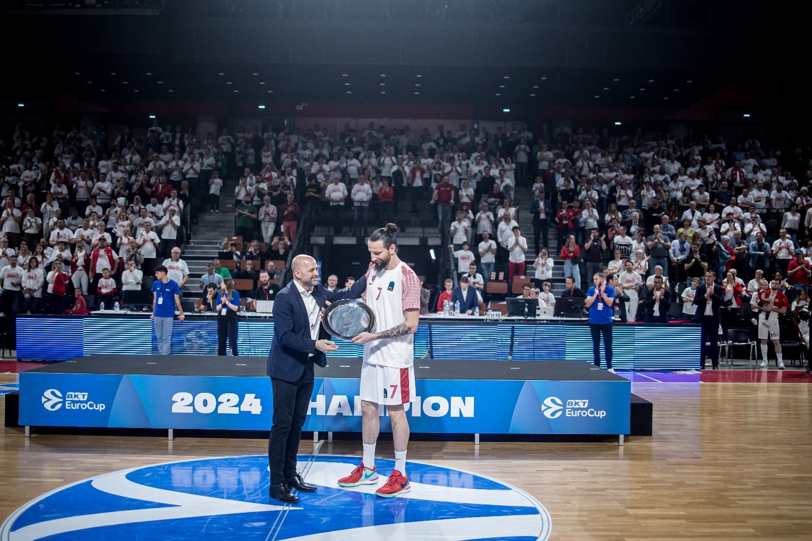 Le maire de Bourg-en-Bresse critique les modèles économiques de Monaco, l’ASVEL et Paris