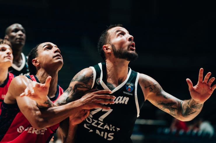 Joffrey Lauvergne et Bandja Sy en vue lors du premier succès du Partizan en ABA League