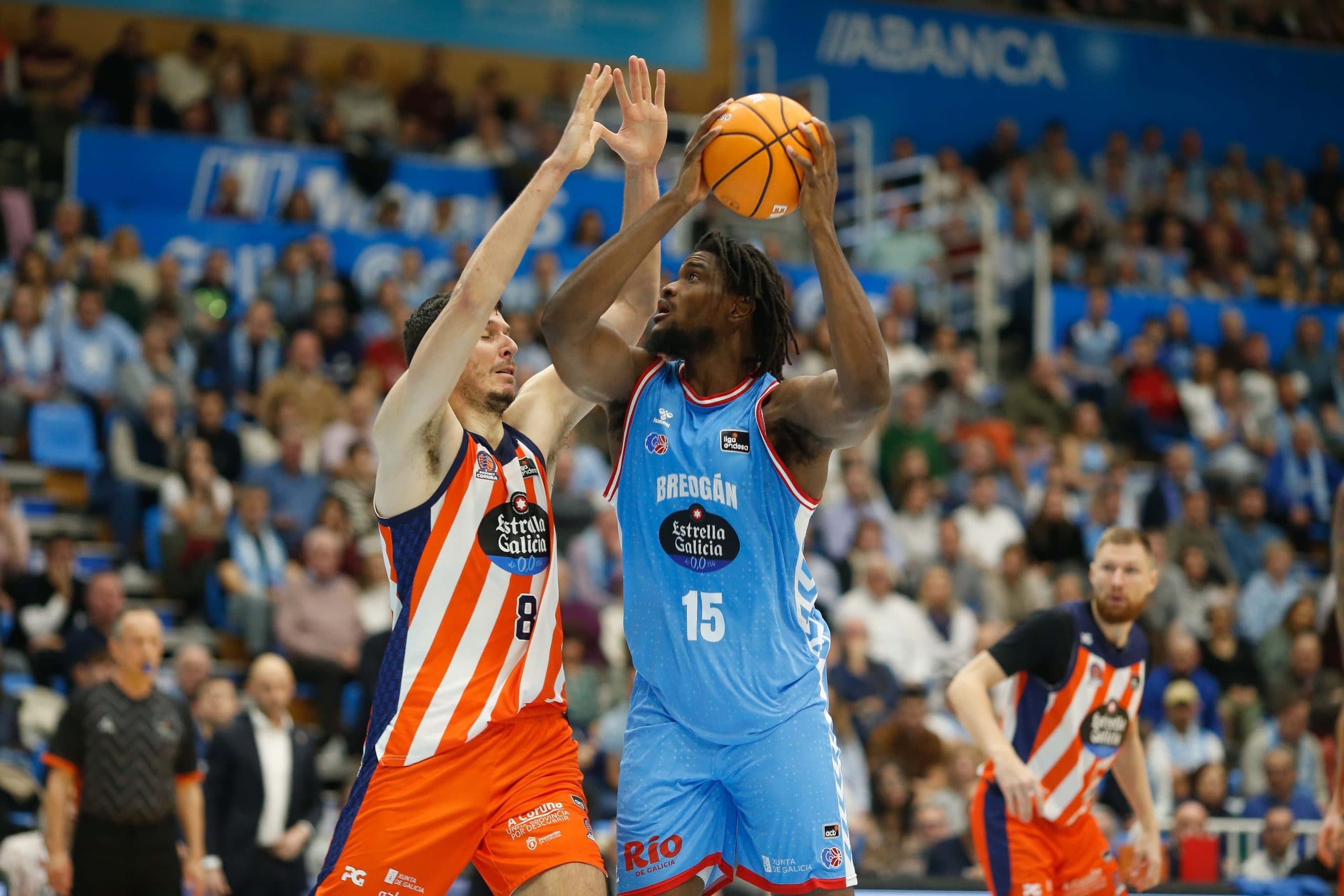 L’ancien pivot de l’ASVEL John Egbunu arrive à Naples pour remplacer Ben Bentil, parti chez… l’ASVEL