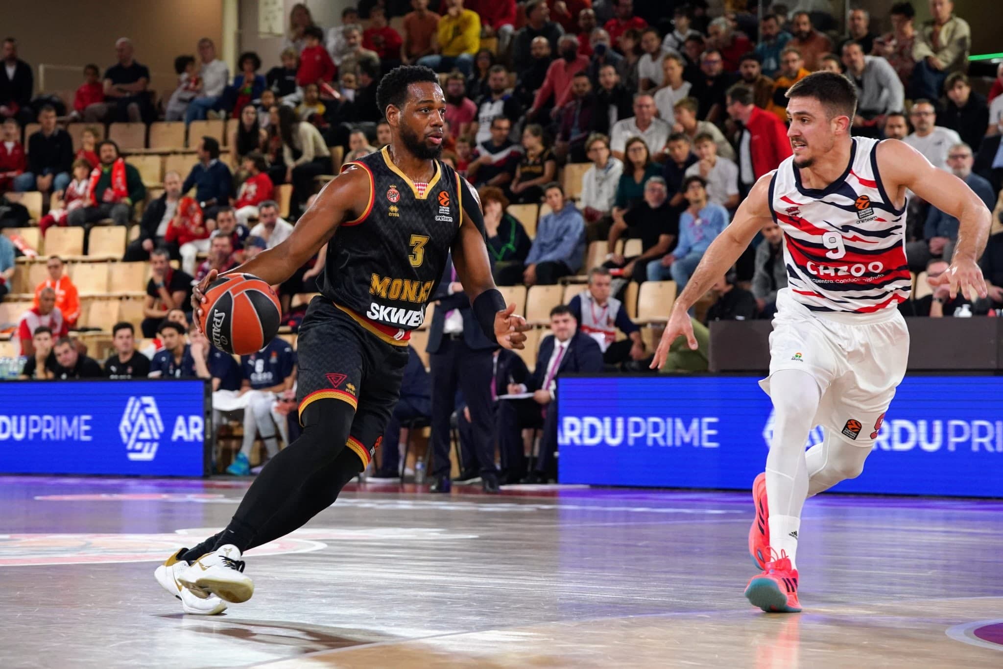 Monaco retrouve la victoire contre Baskonia