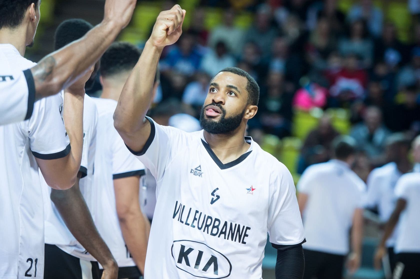 Jordan Taylor va prendre la place destinée à Jordan Theodore à l’Alvark Tokyo