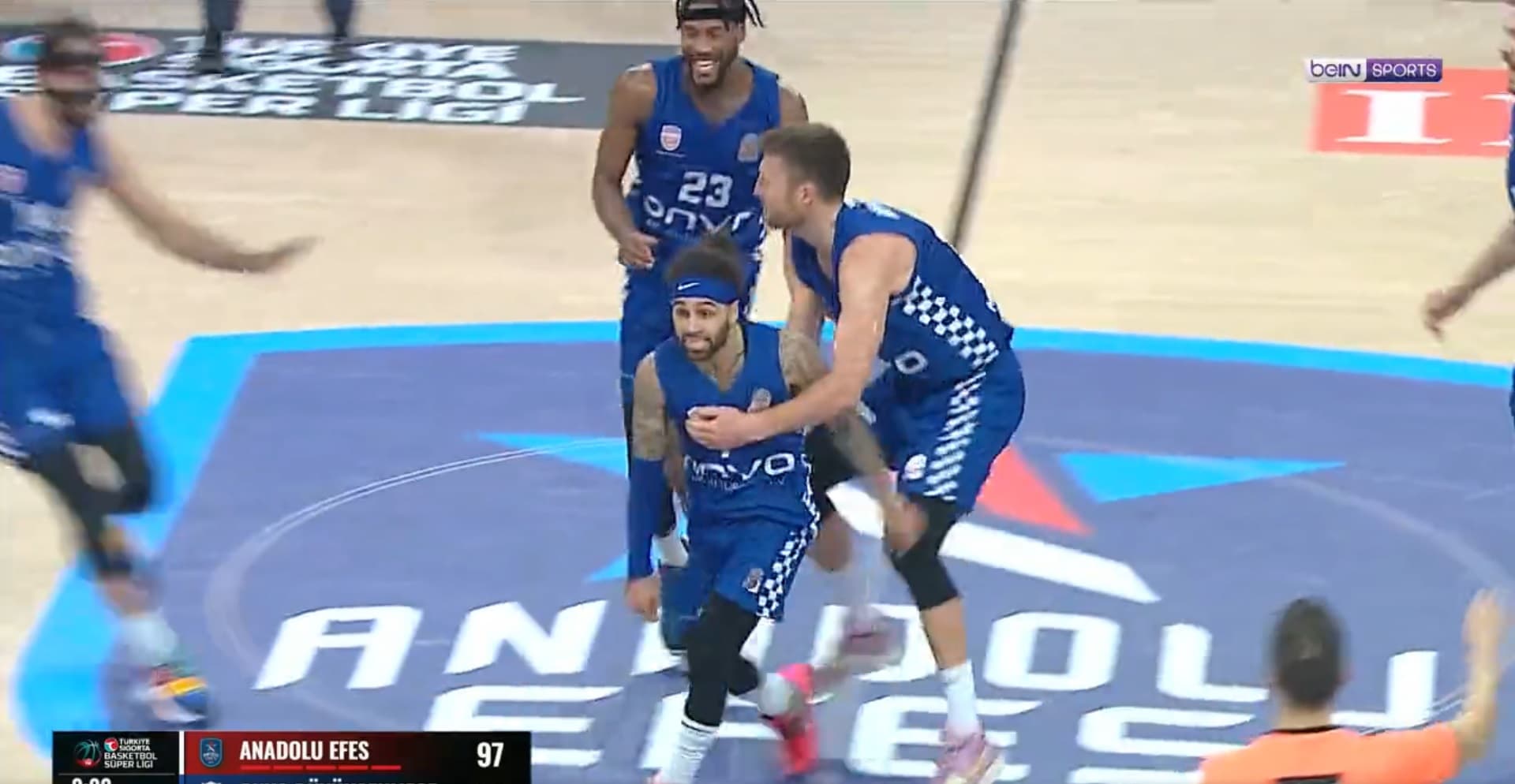 L’Anadolu Efes perd de nouveau contre Büyükçekmece malgré 25 points d’Amath M’Baye