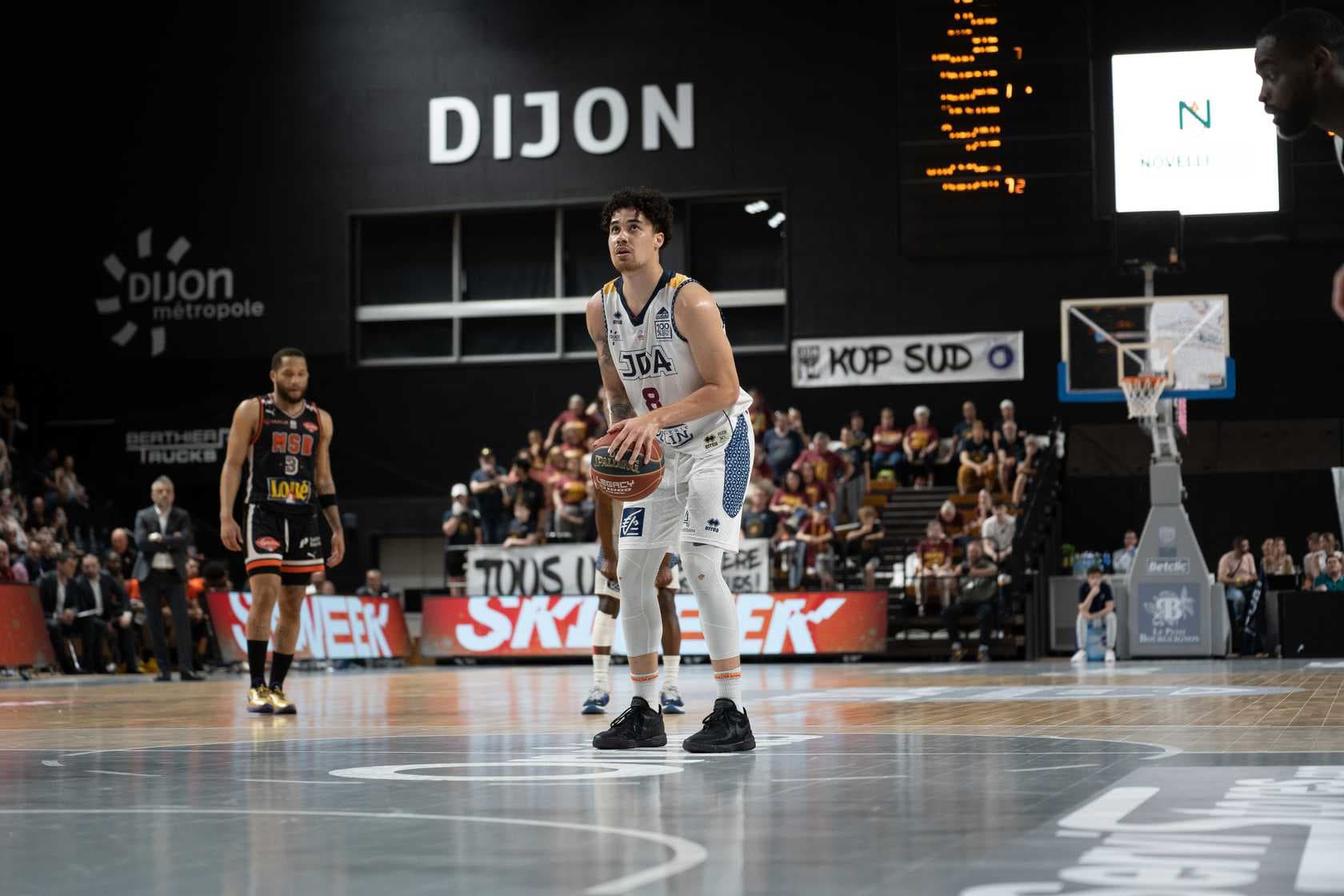 Joshua Obiesie prolonge à la JDA Dijon