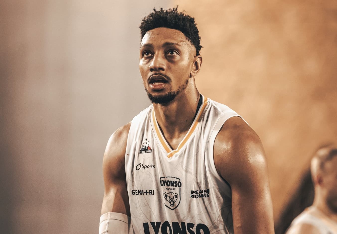Joshua Sykes quitte LyonSO