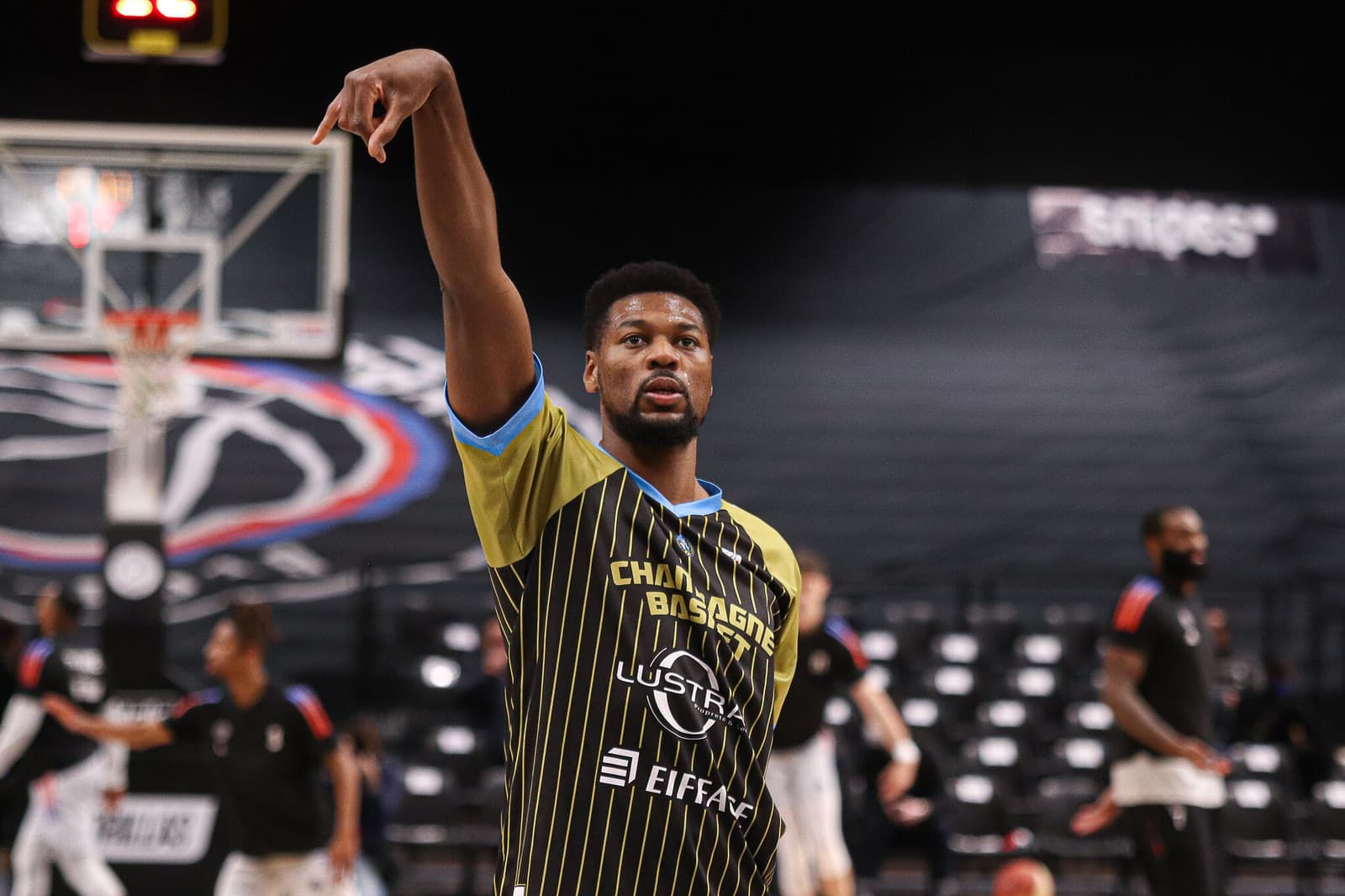 Junior Mbida remplaçant médical d’Udanoh à Strasbourg