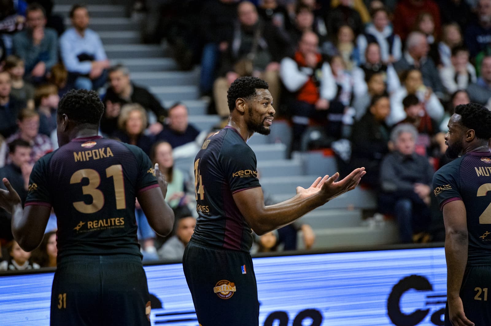 Orléans : Junior Mbida arrêté un mois, Jean-Michel Mipoka dans le flou