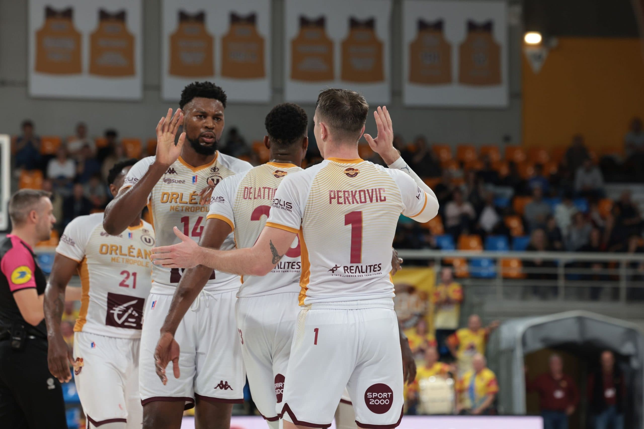 Orléans de -24 à la victoire, Chalon fait chuter Denain