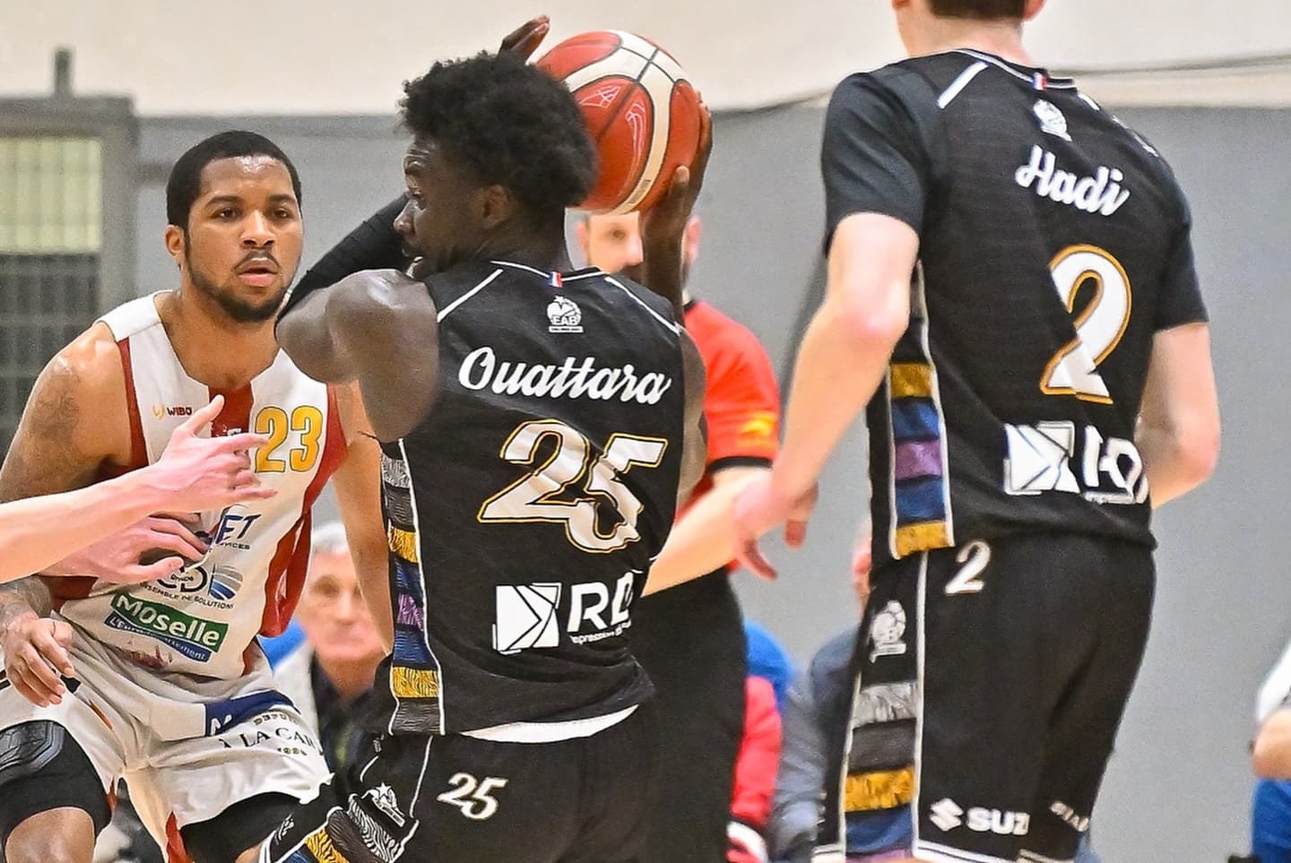 Angers domine Metz et relance sa course au maintien en NM1