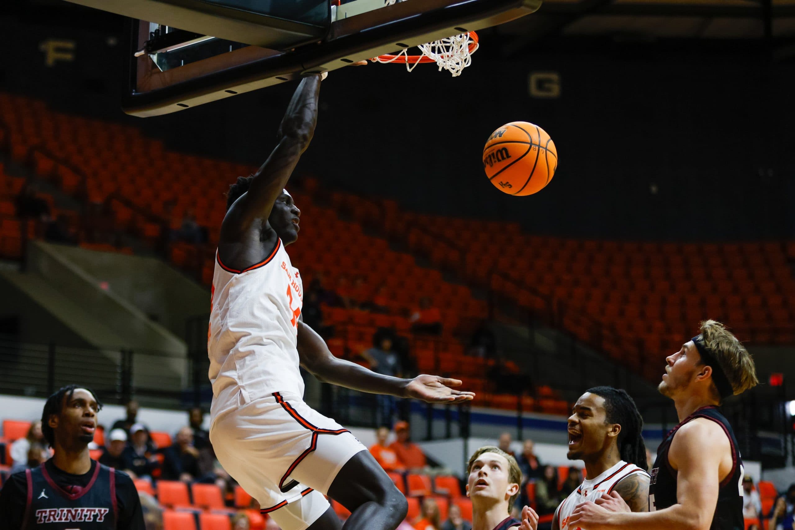 Kalifa Sakho confirme avec Sam Houston : encore un intérieur français productif en NCAA ?