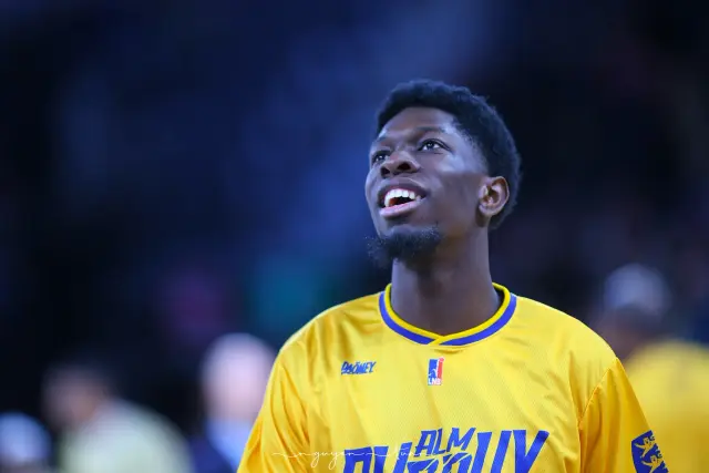 Après un an et demi à Vichy, Kenny Kasiama retrouve Evreux pour la présaison