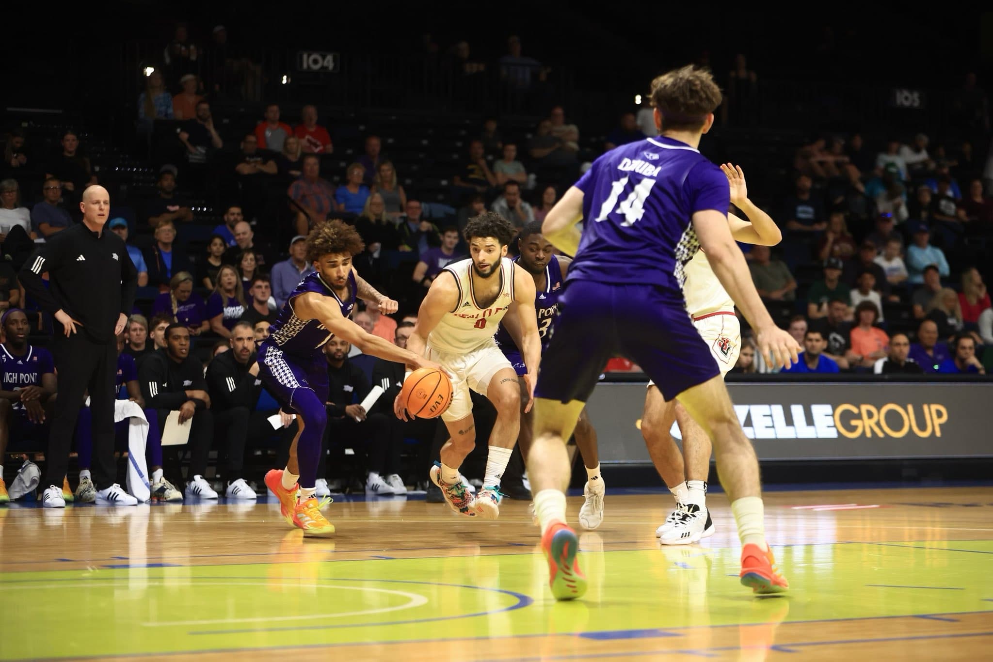 High Point battu en finale du CBI, Kezza Giffa dans le cinq du tournoi
