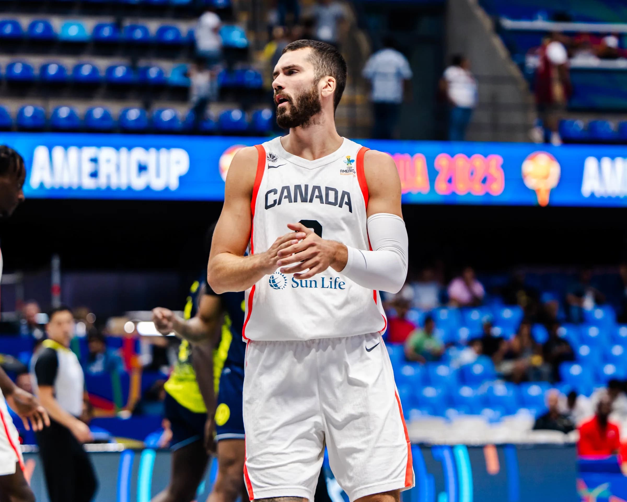 Nate Darling (Chalon) avec le Canada, Jahvon Blair (Roanne) a décliné l’invitation