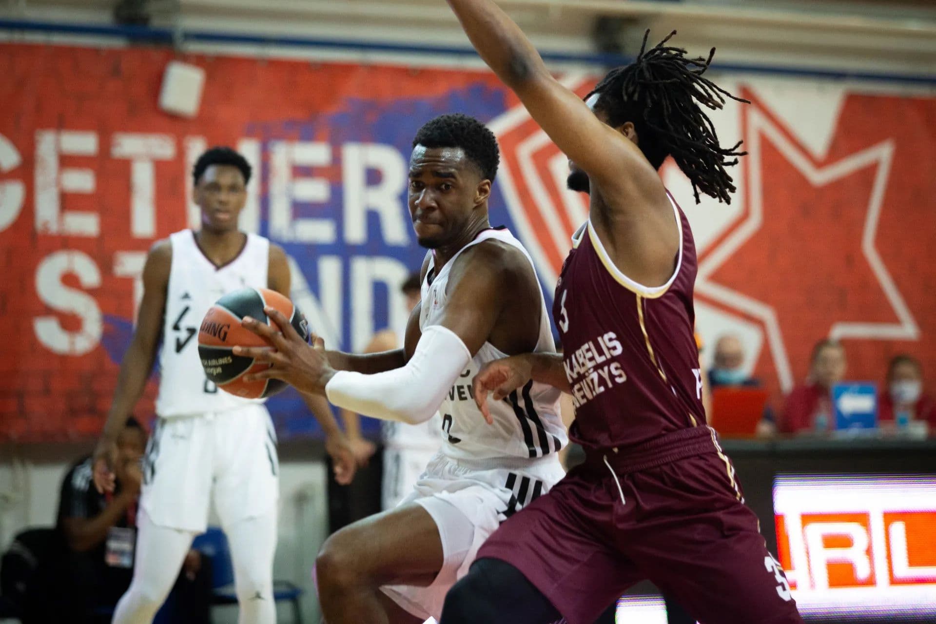 L’ASVEL prend le meilleur sur Stellazzurra Rome
