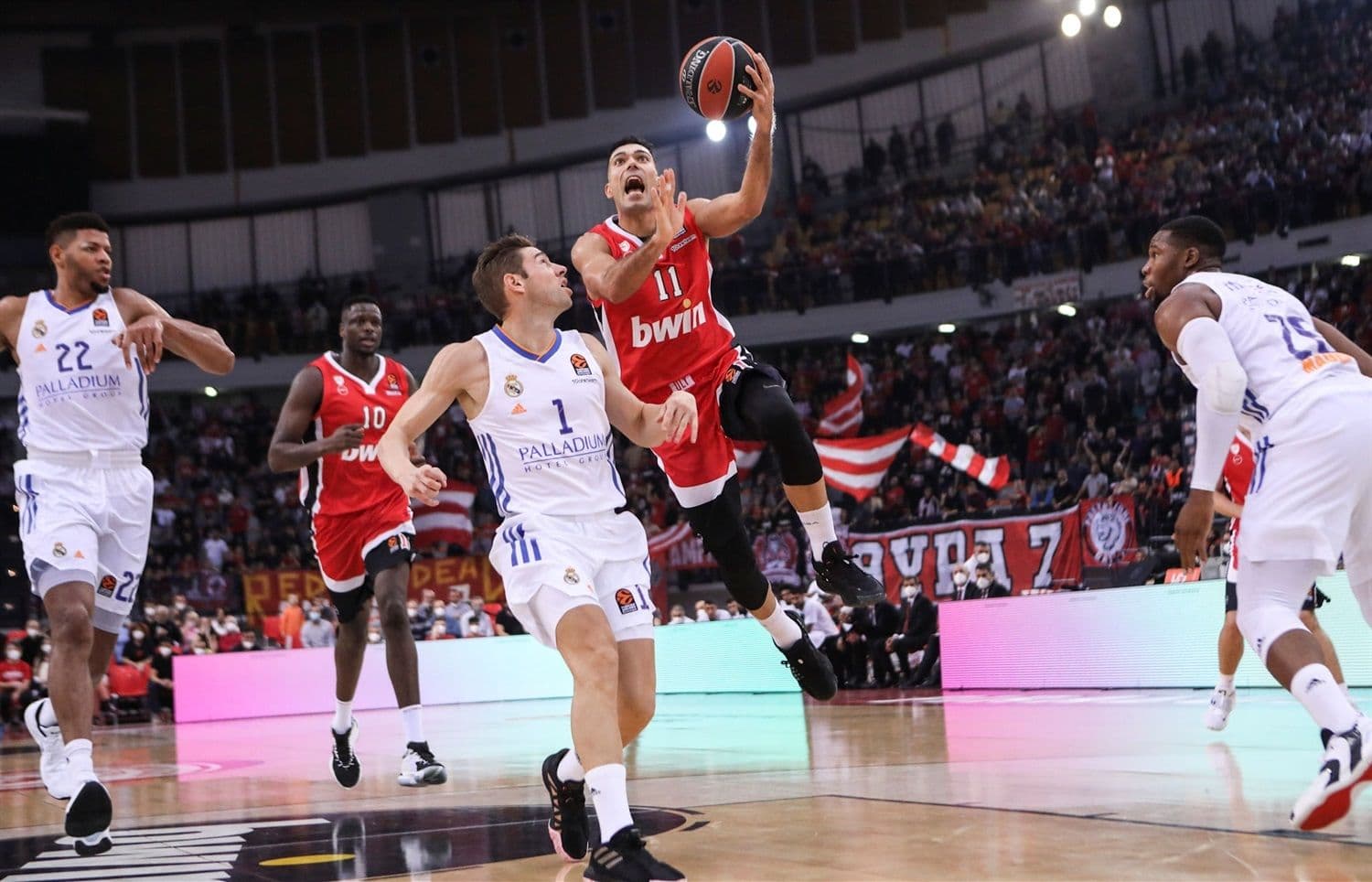 L’Olympiakos et le CSKA Moscou font tomber le Real Madrid et l’Anadolu Efes