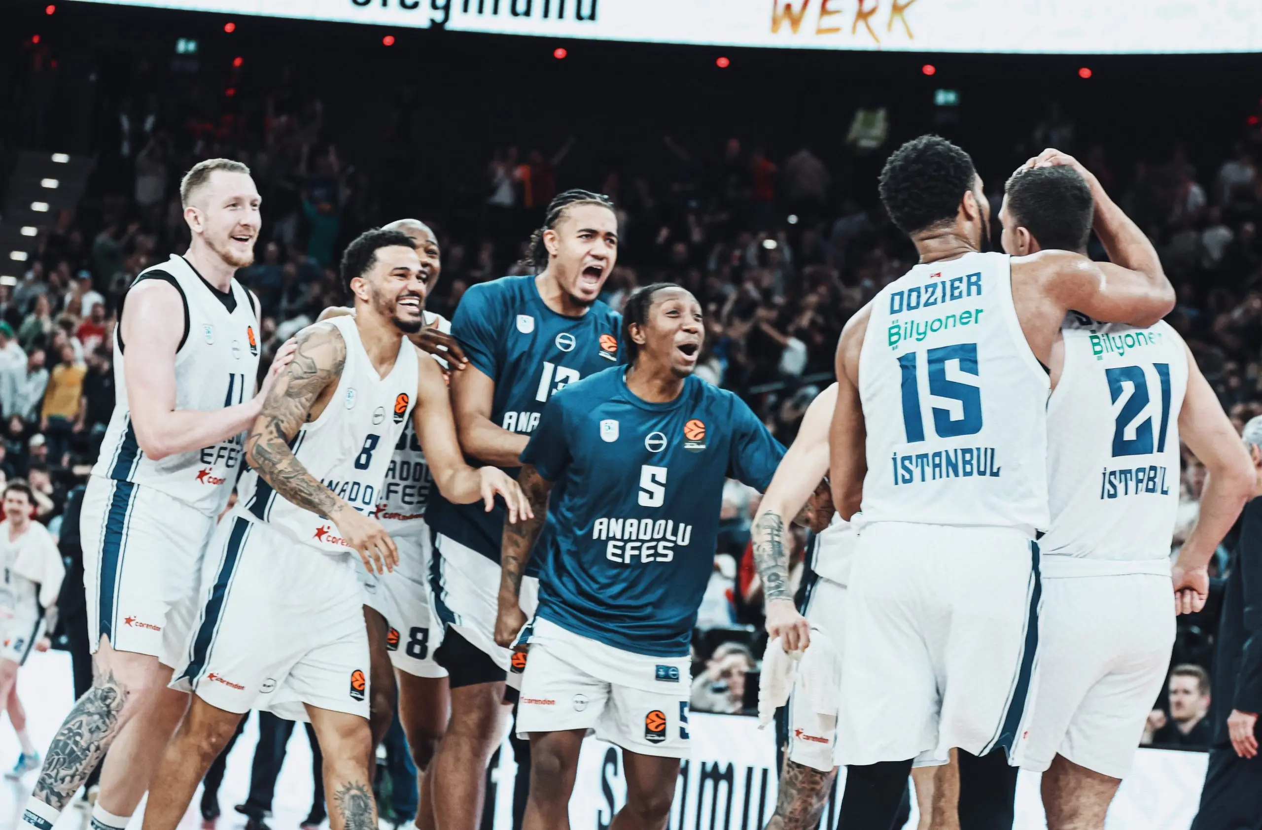 L’Anadolu Efes d’un excellent Jordan Loyd s’impose chez le Bayern Munich sur un buzzer beater