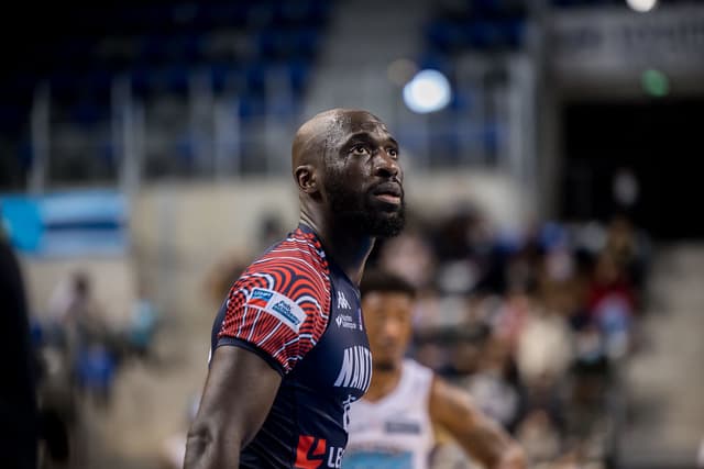 Lamine Sambe s’engage avec Champagne Basket pour deux saisons