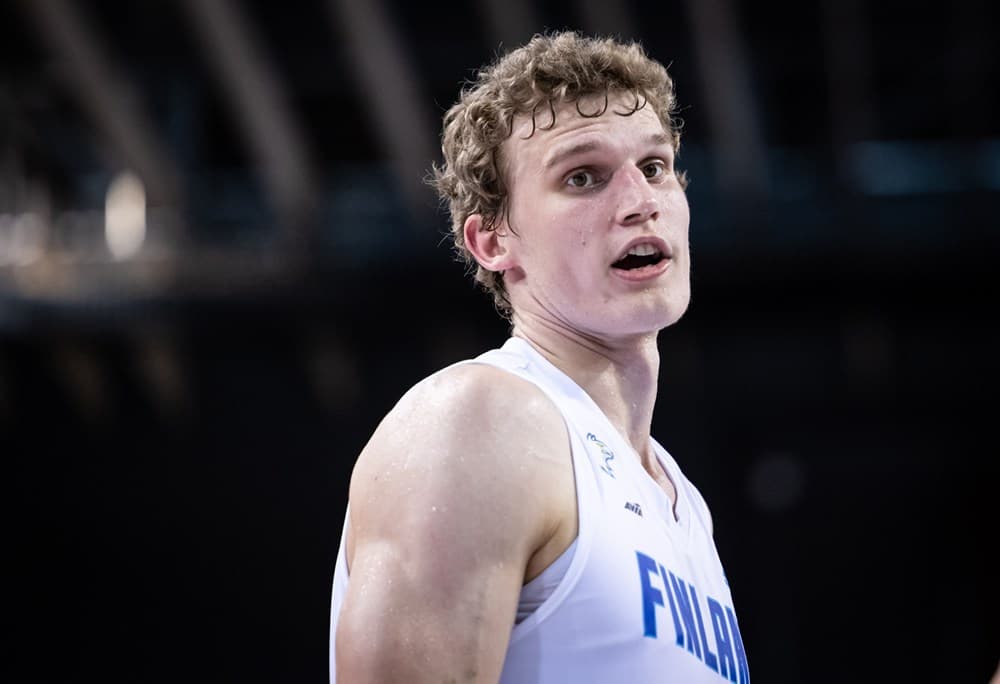Lauri Markkanen plante 42 points avec la Finlande