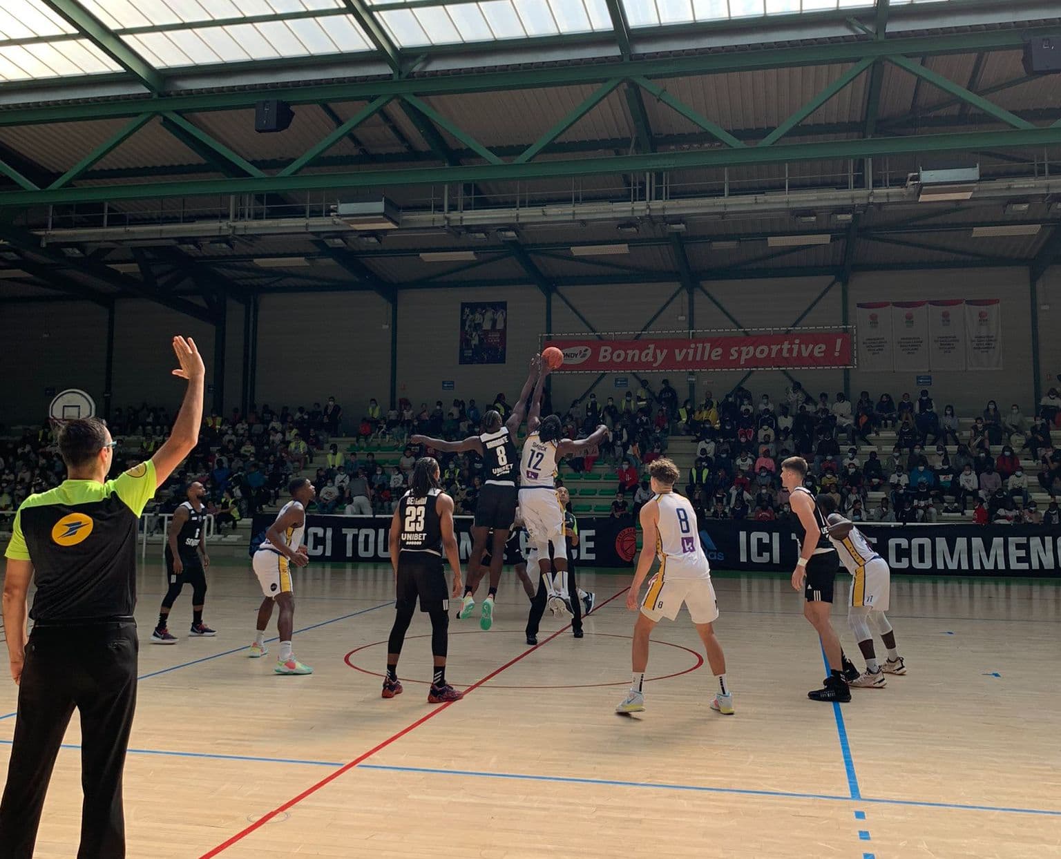 Le Paris Basketball s’en sort contre l’Étoile Angers Basket