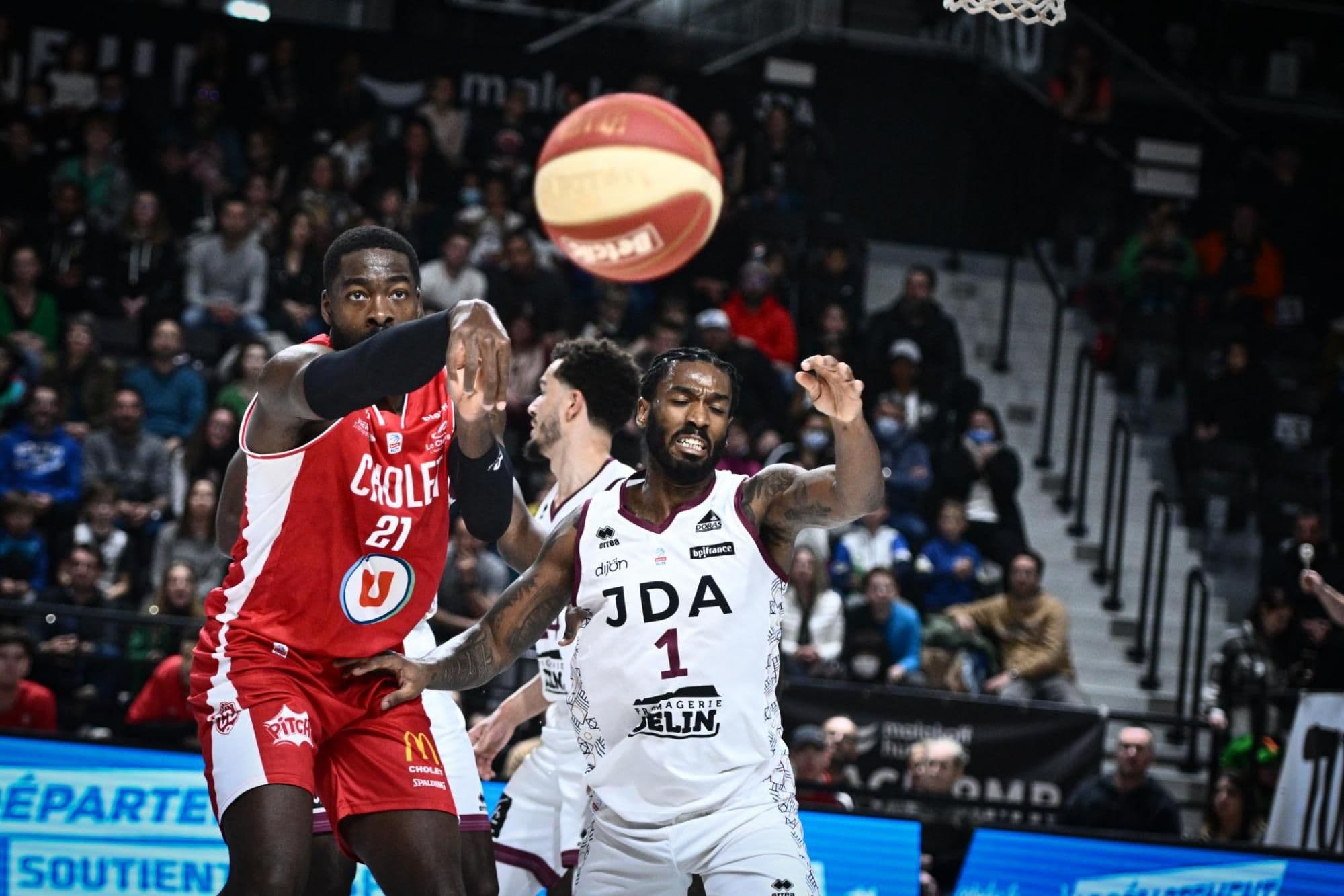 Trop gourmand pour Cholet, O.D. Anosike s’exporte en Turquie
