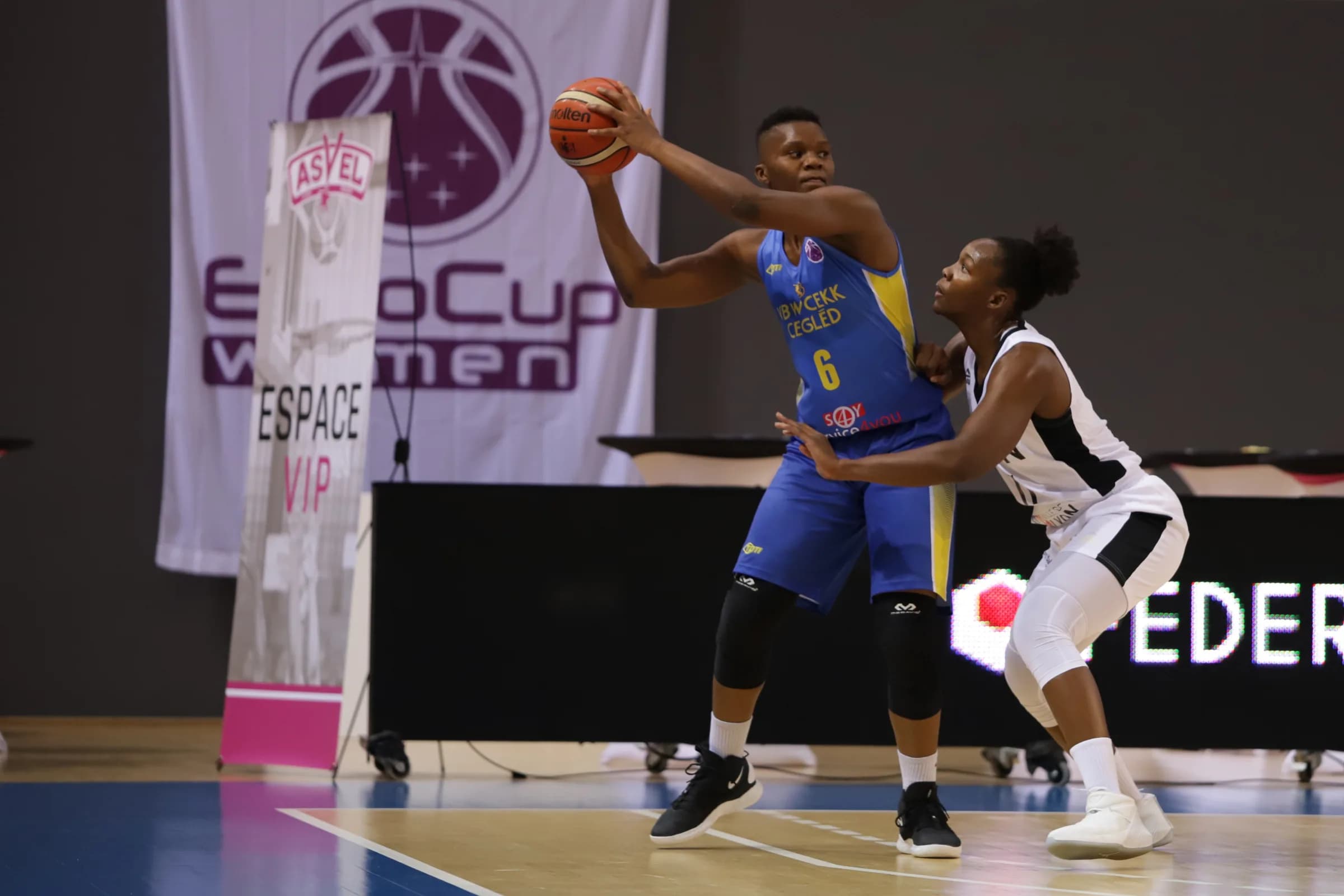 Deuxièmes de LBWL, les Flammes Carolo font venir Leia Dongue