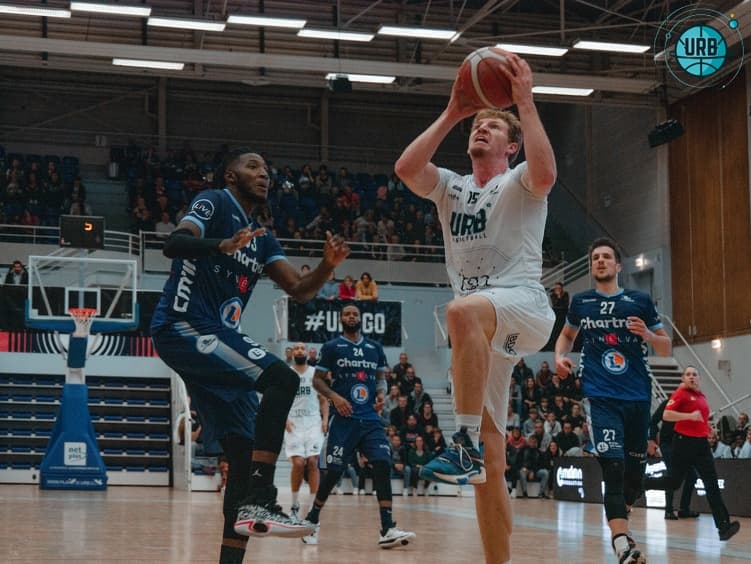 Rennes fait craquer Tours en fin de rencontre