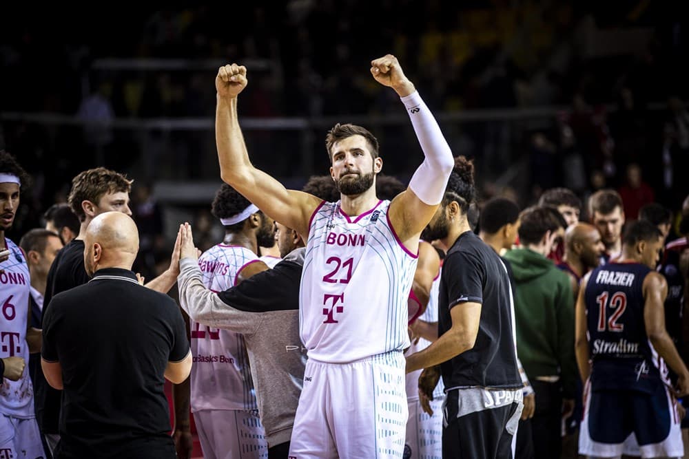 Le pivot allemand Leon Kratzer officiellement au Paris Basketball