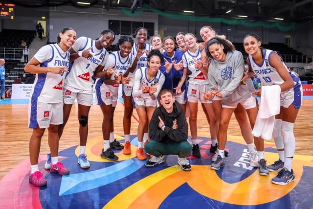L’équipe de France U20 féminine domine la Serbie et rejoint les quarts de finale de l’EuroBasket