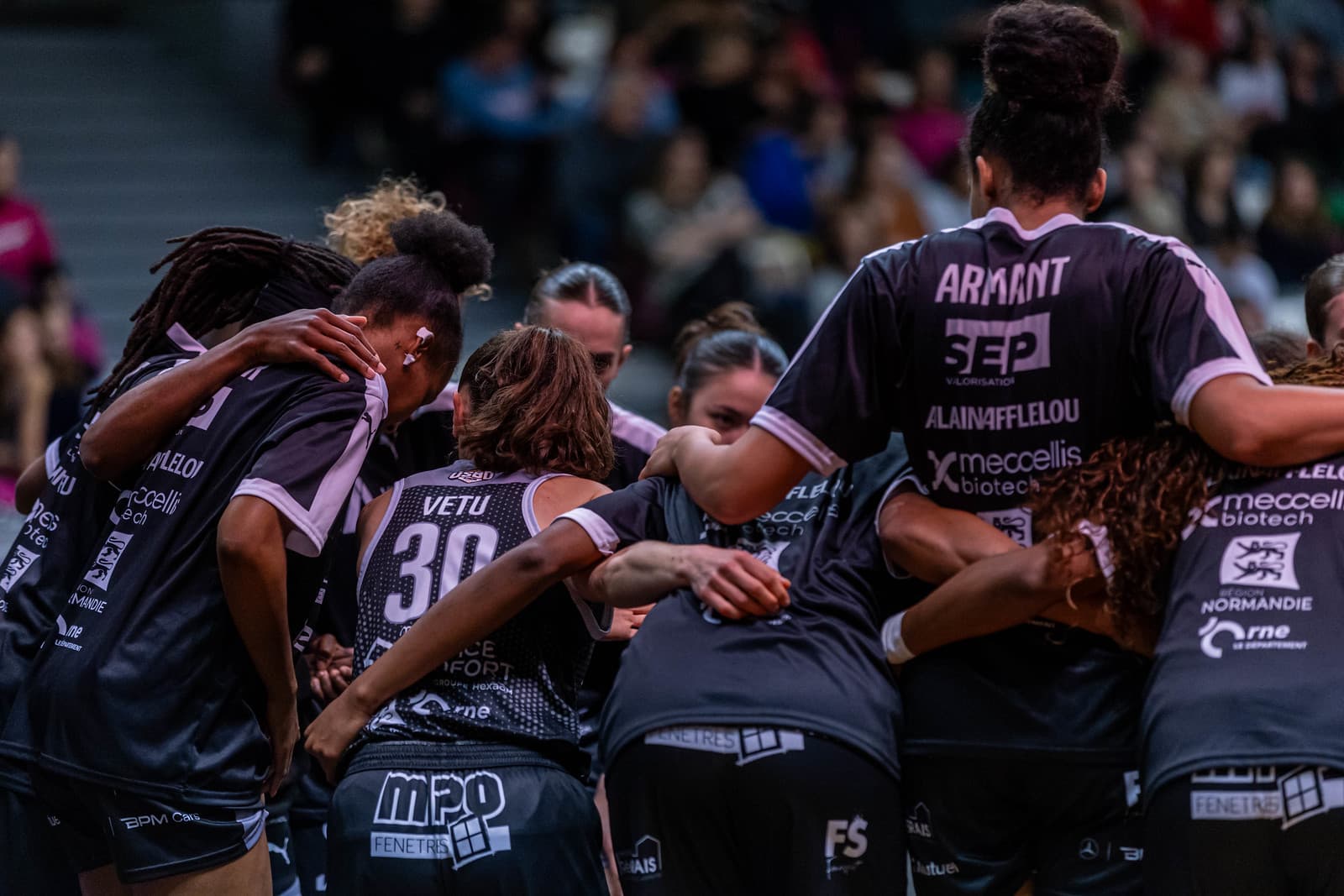 Encore un club pro féminin menacé de disparition !