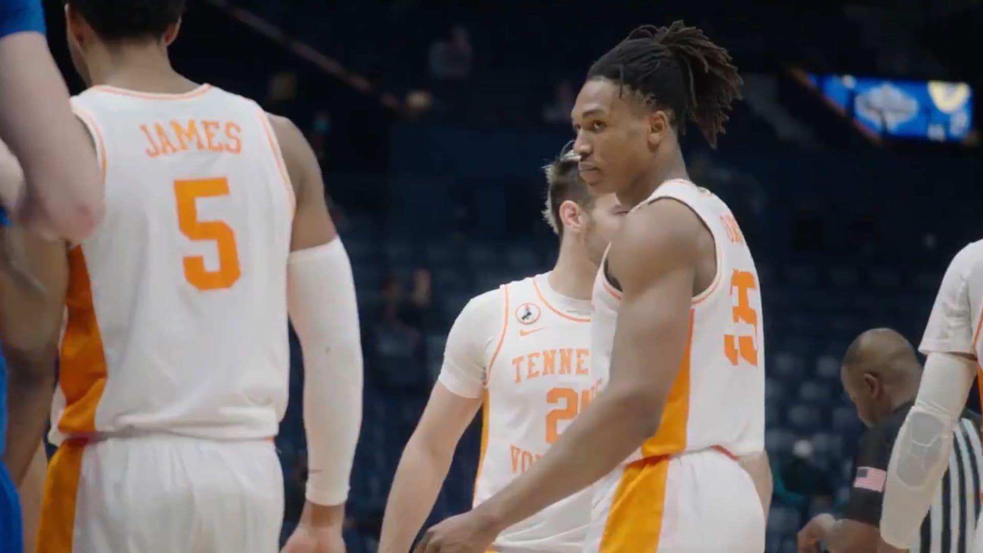 Les Memphis Grizzlies offrent leur deuxième two-way contract à Yves Pons
