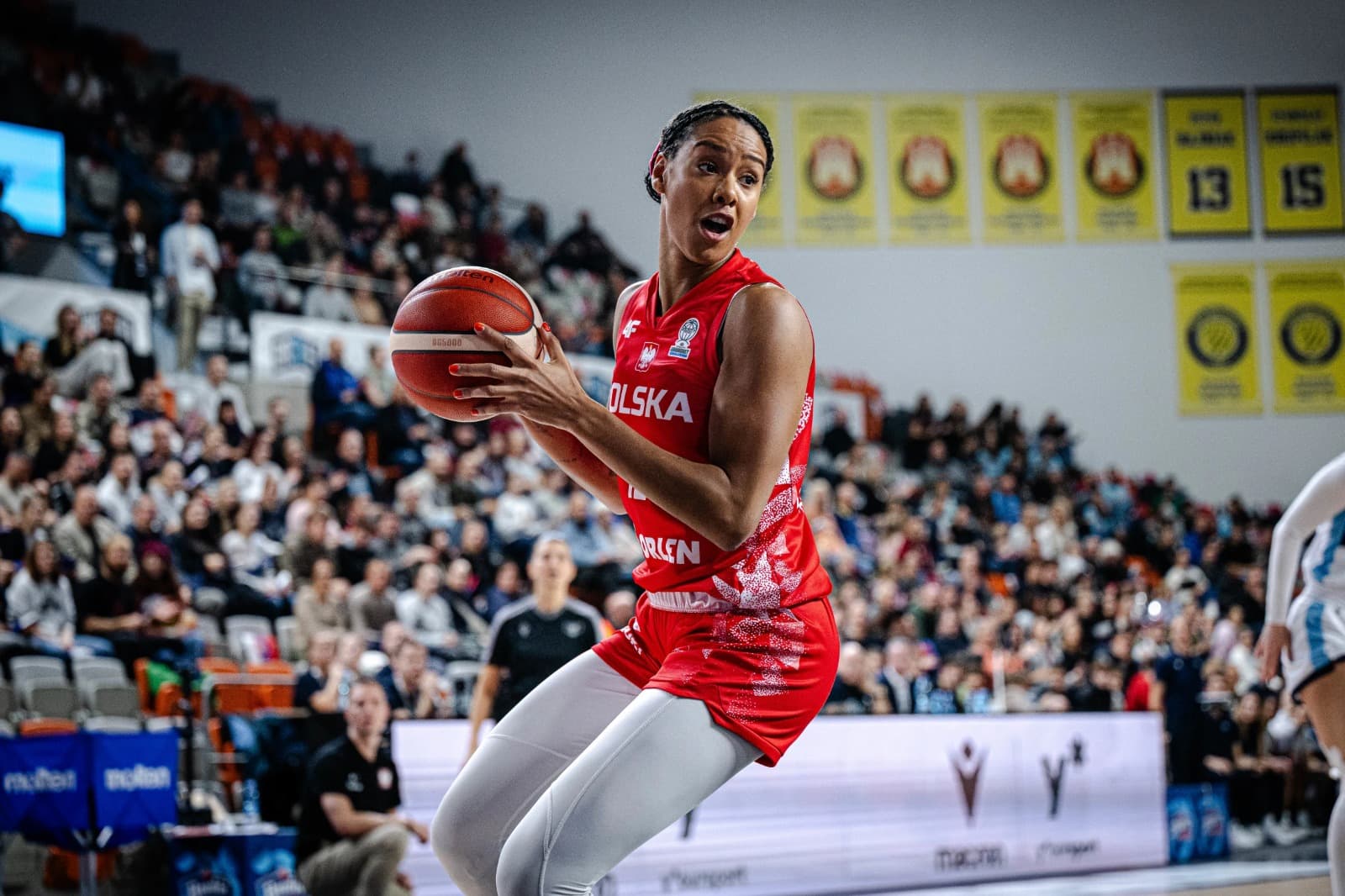 Les Flammes Carolo engagent une ailière internationale polonaise à l’expérience d’EuroLeague