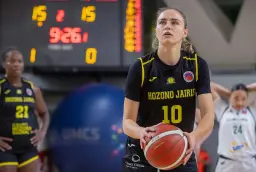 L'internationale espagnole Àngela Mataix, ici avec Jairis, arrive à Villeneuve d'Ascq
