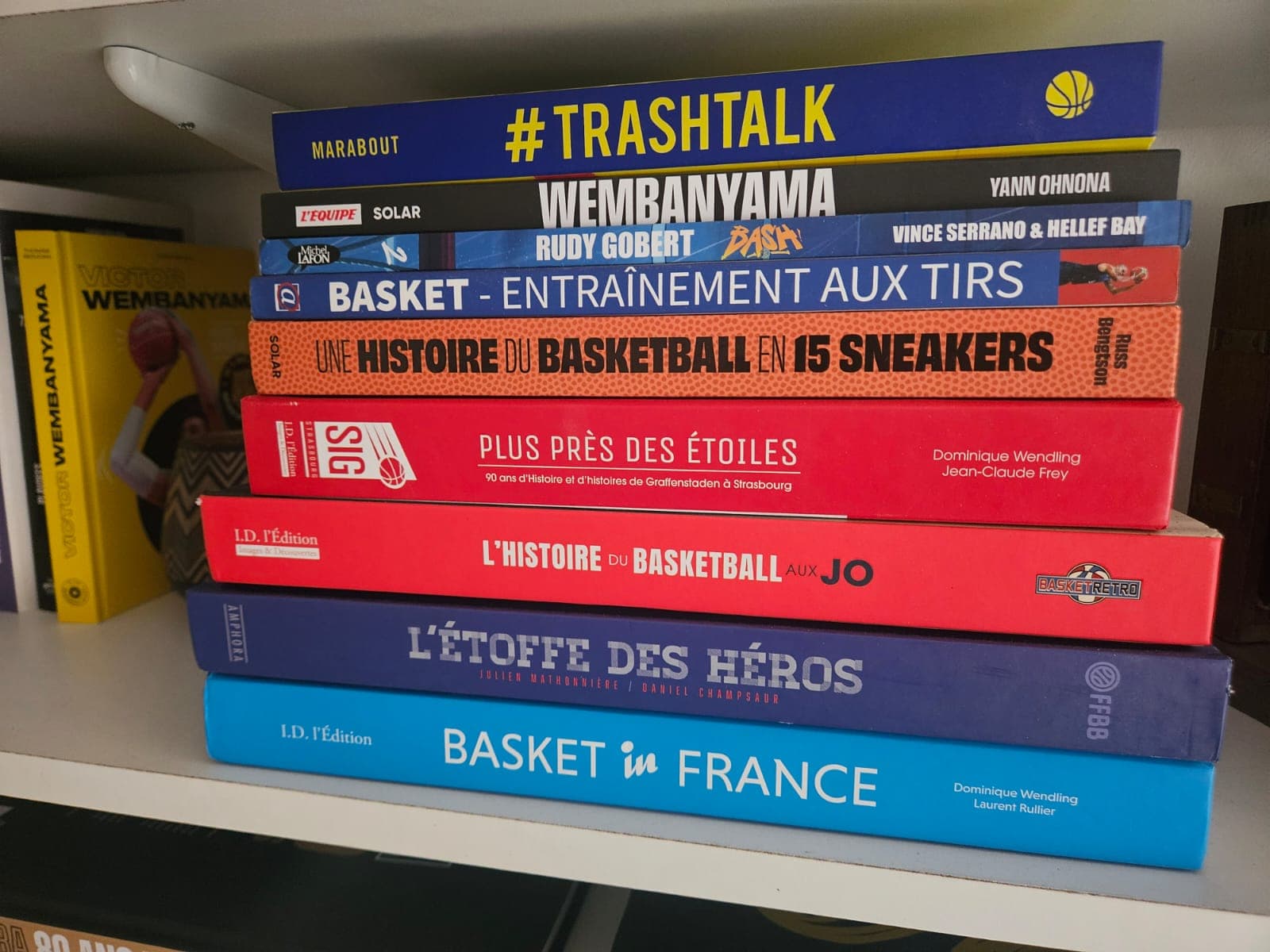 Noël 2025 : les livres basket à glisser sous le sapin