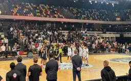 Les London Lions jouent à la Copper Box en attendant la livraison de leur future salle