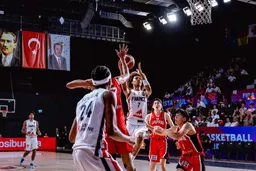 Lorenz Sanz et l'équipe de France U17 se sont imposés 93-57 contre le Japon ce mardi à Istanbul