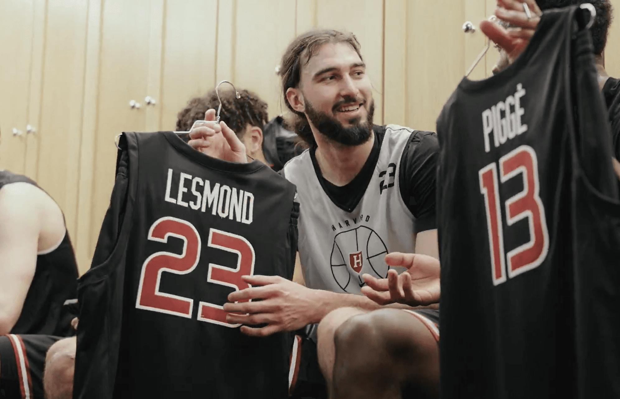 Louis Lesmond signe son match référence pour offrir à Havard son premier succès de la saison en Ivy League