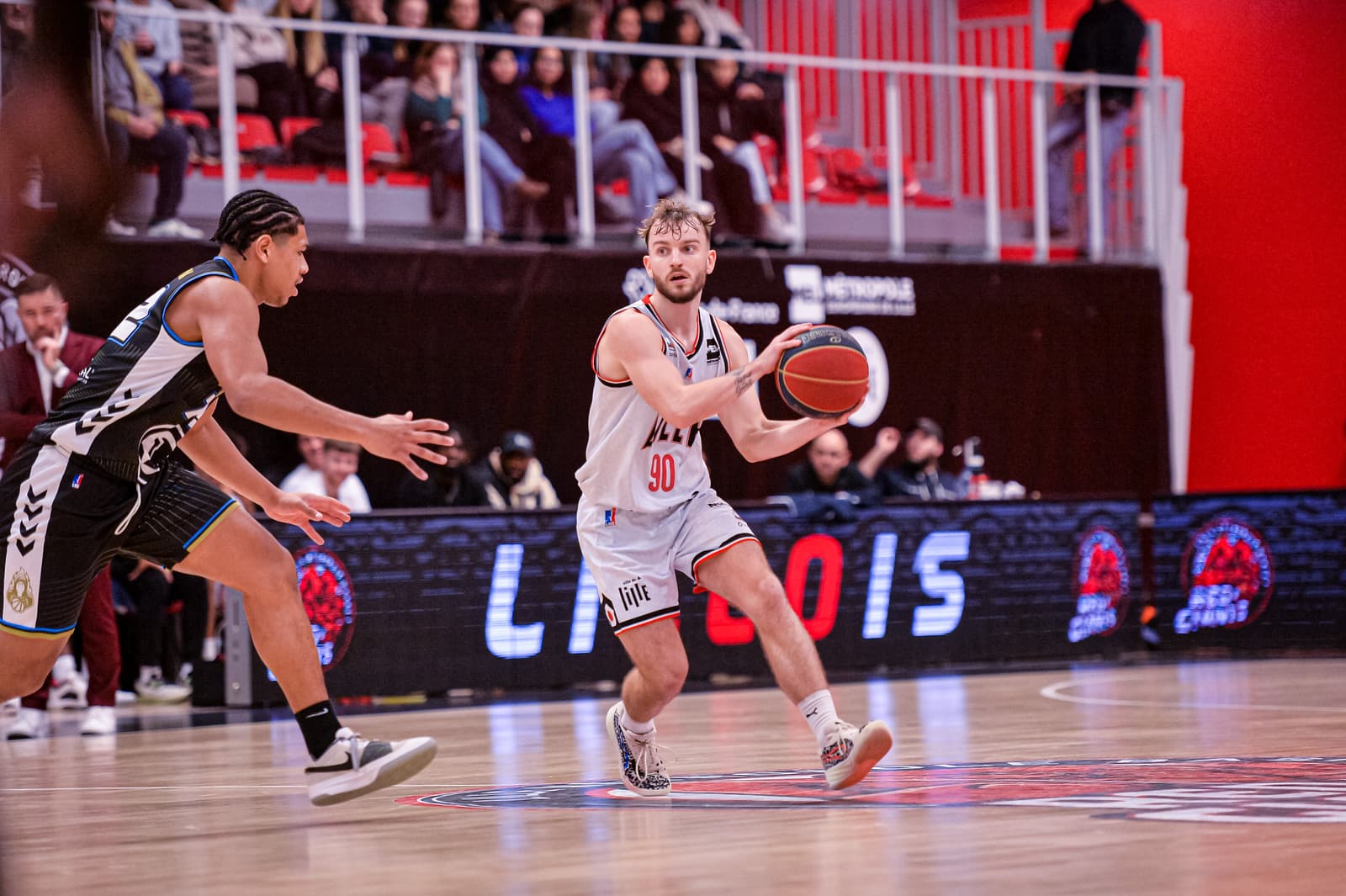 Fos démarre son recrutement avec Lucas Bourhis