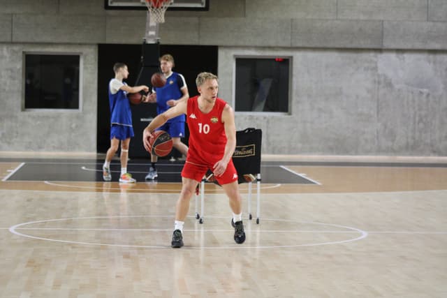 À Orléans, Ludovic Beyhurst remplace Marcus Gomis