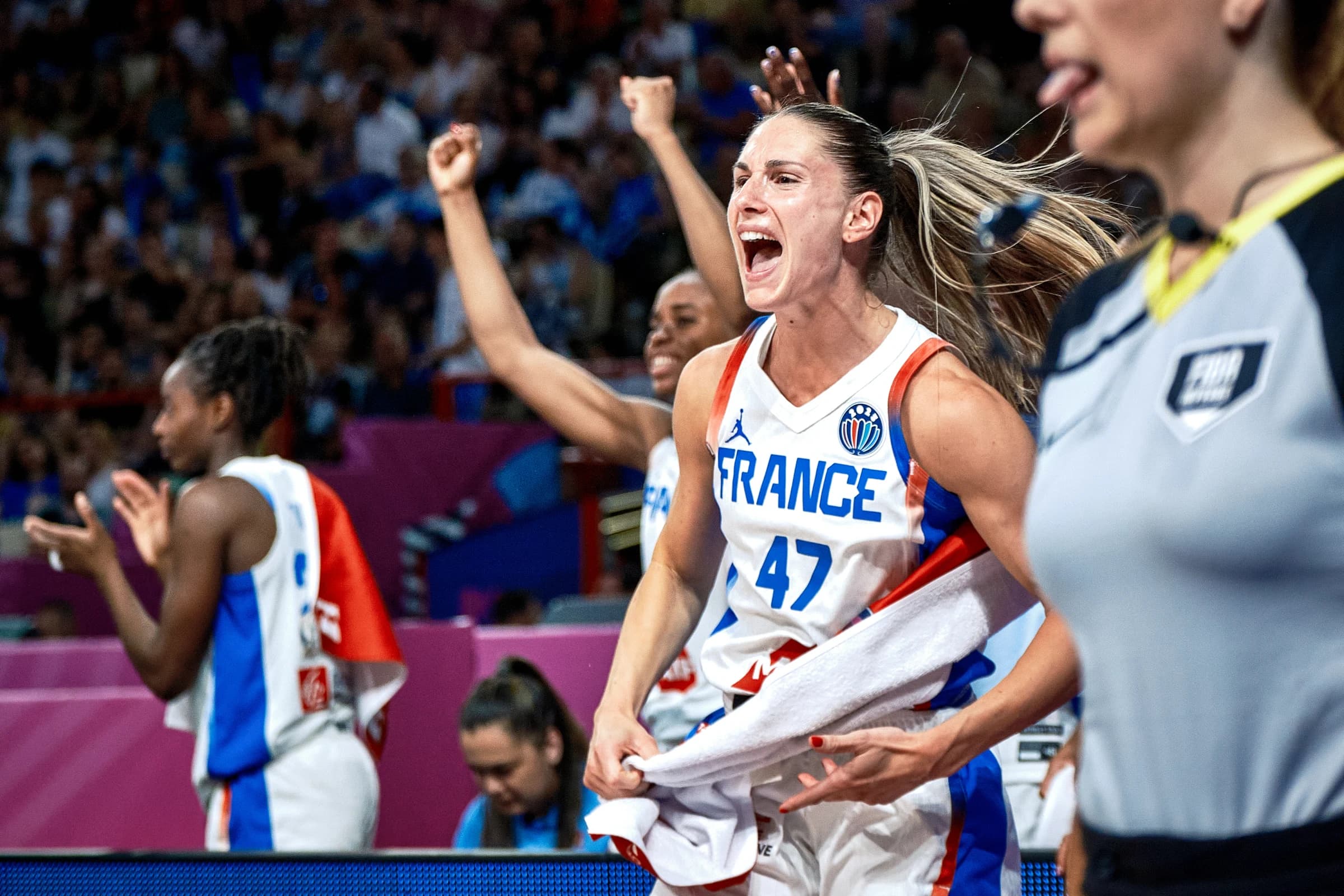 Le résultat et la manière : la France atomise la Grèce pour se qualifier en quart de finale !