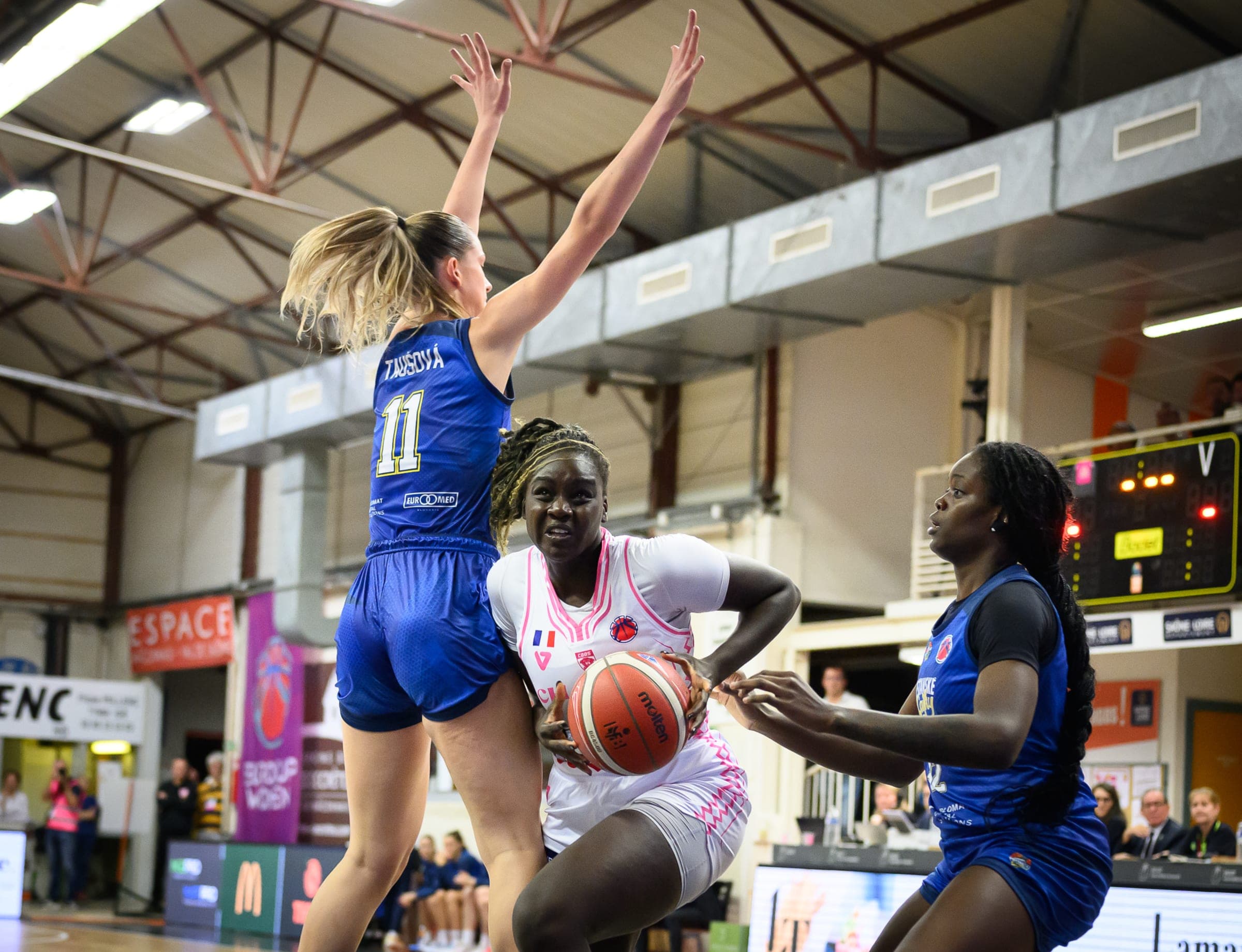 L’équipe de France avec Maeva mais pas Clarince Djaldi-Tabdi contre l’Irlande