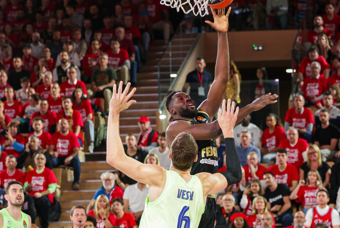 Mouhammadou Jaiteh, record égalé et match parfait avec Monaco contre Barcelone