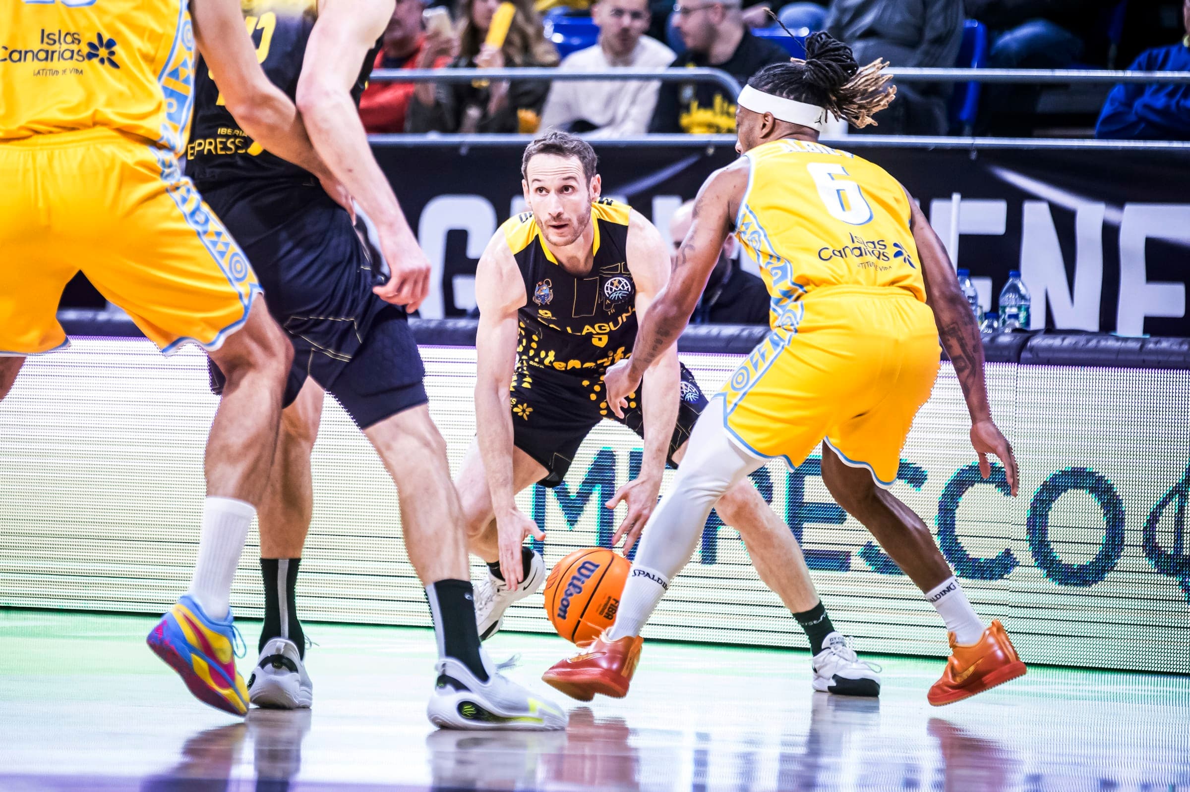 À 42 ans, Marcelinho Huertas plante 28 points dans le derby des Canaries et qualifie Tenerife en playoffs