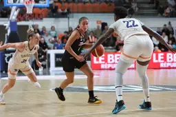 Marine Fauthoux avec Mersin, avant de se blesser en juin 2025