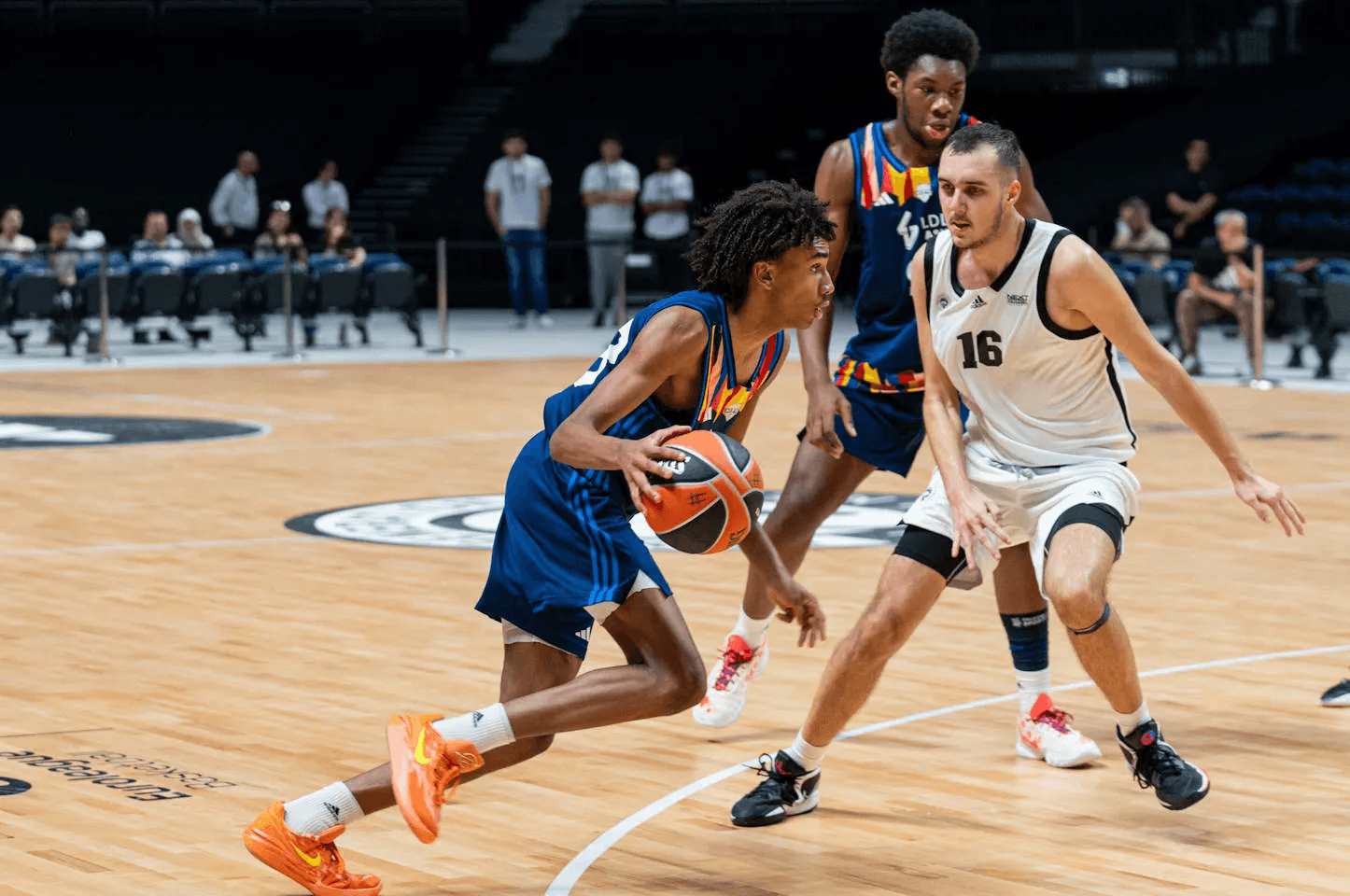 L’équipe de France U16 avec Aaron Towo-Nansi et Marvyn Wade