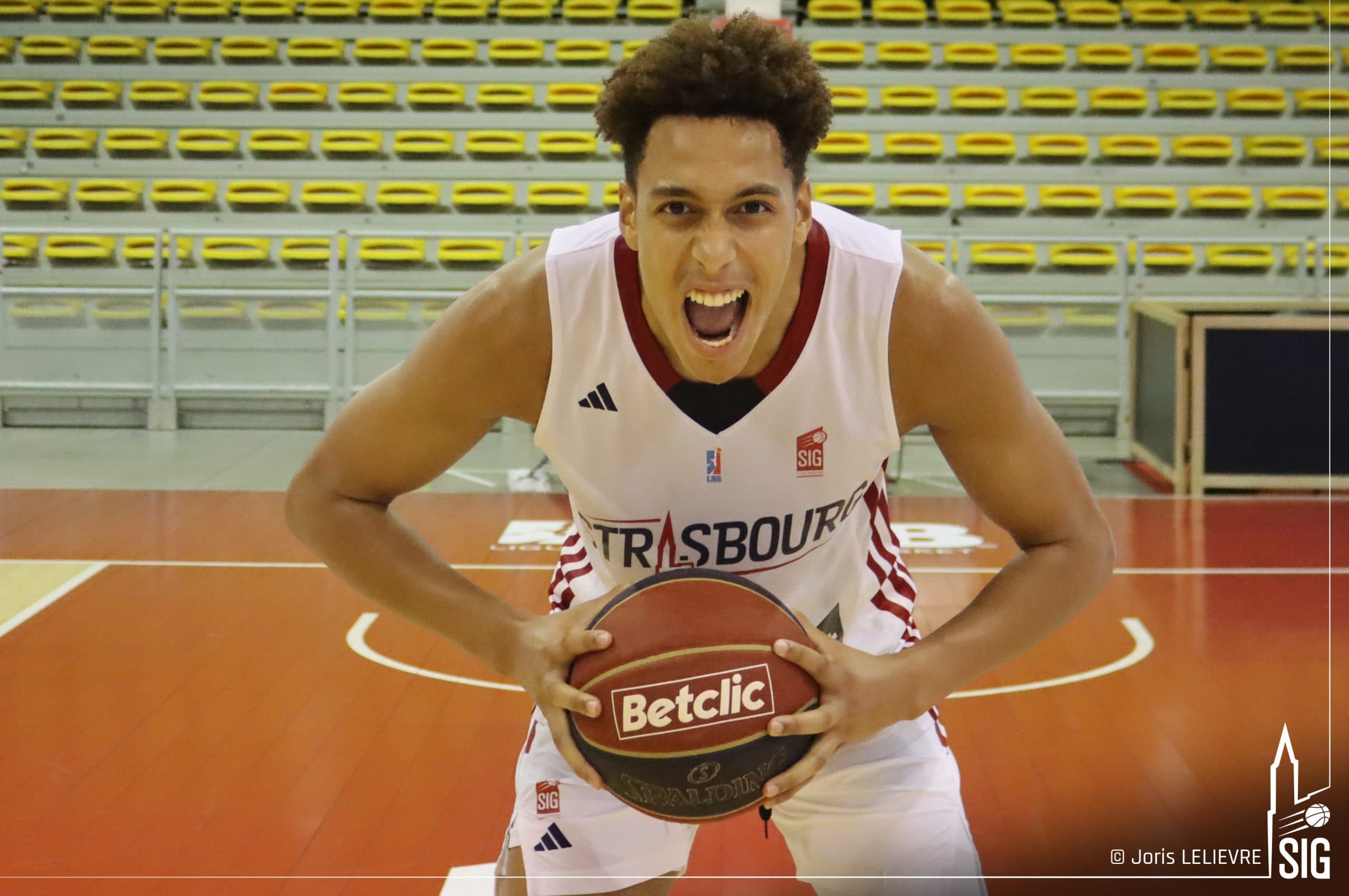 Matheo Coffi (Strasbourg) finit à 43 d’évaluation contre Saint-Quentin