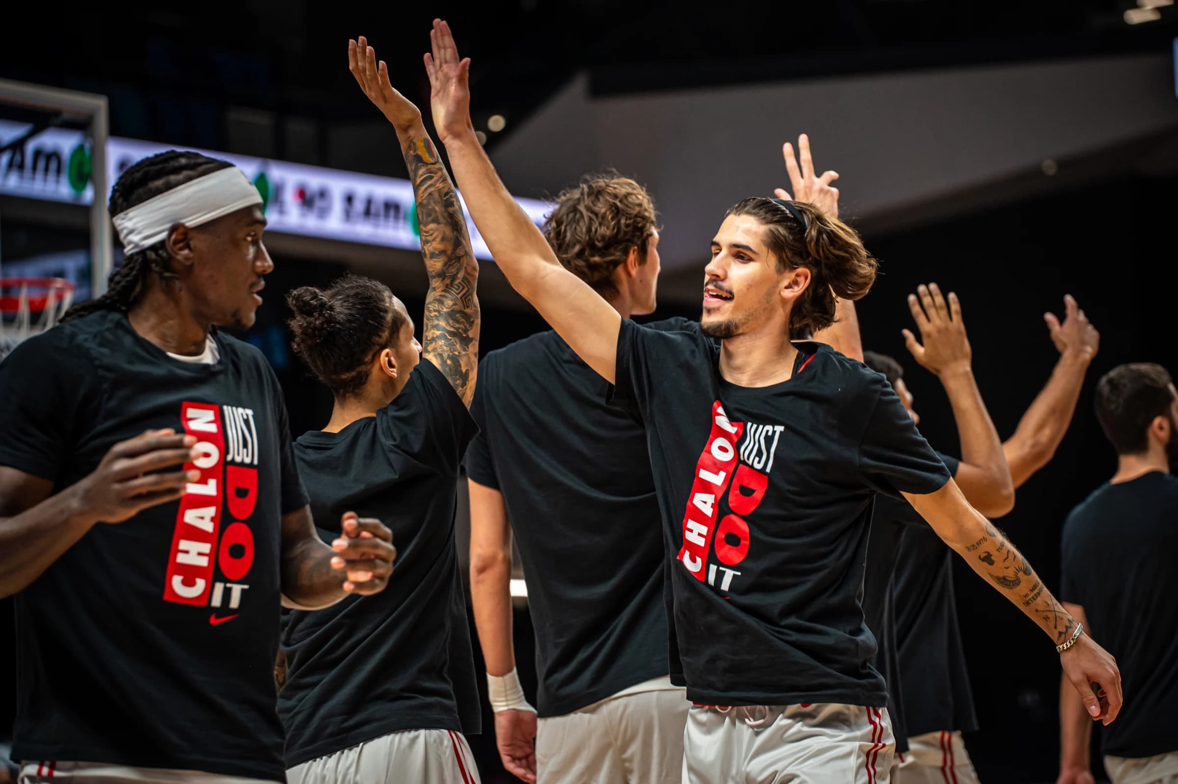 « Road To The BCL » : dans les coulisses de la victoire de l’Élan Chalon contre Porto