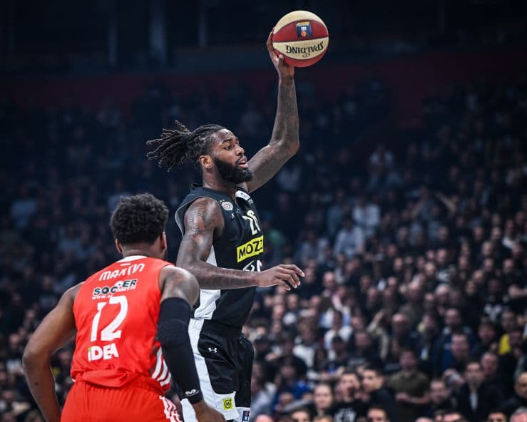 Mathias Lessort incandescent (38 d’éval’) dans le derby contre l’Étoile Rouge
