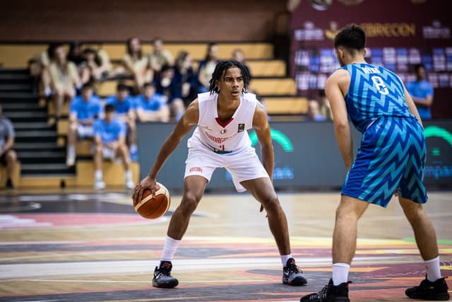 Mathias M’Madi en deuxième division espagnole, au CB Moron