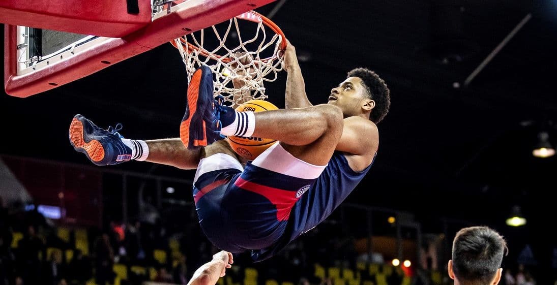 Matt Mitchell donne la victoire à Strasbourg sur une claquette dunk