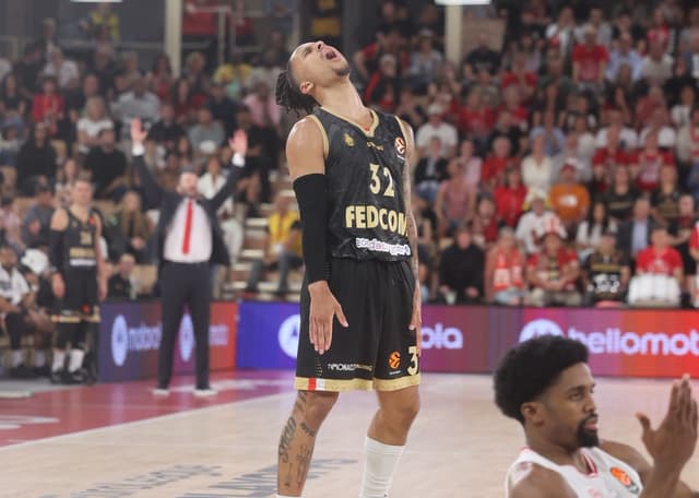 Matthew Strazel impuissant, Monaco balayé par l’Olympiakos et éliminé : « On est tombé sur plus fort que nous »